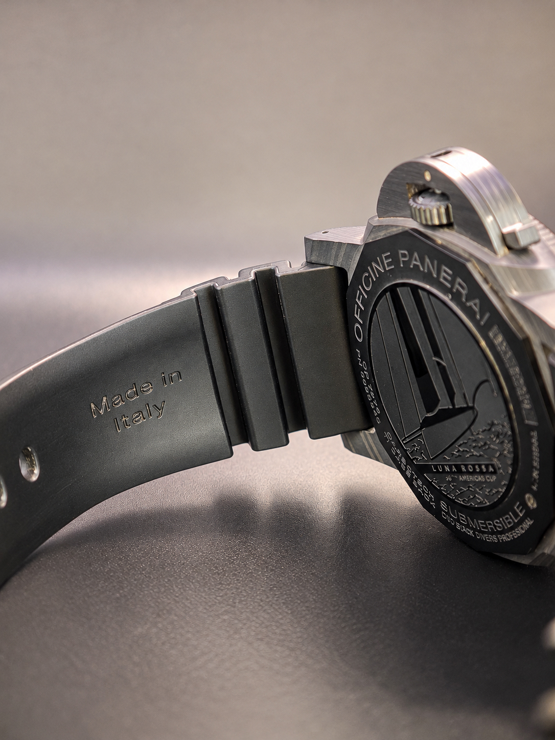 Panerai Submersible Luna Rossa - Image 4