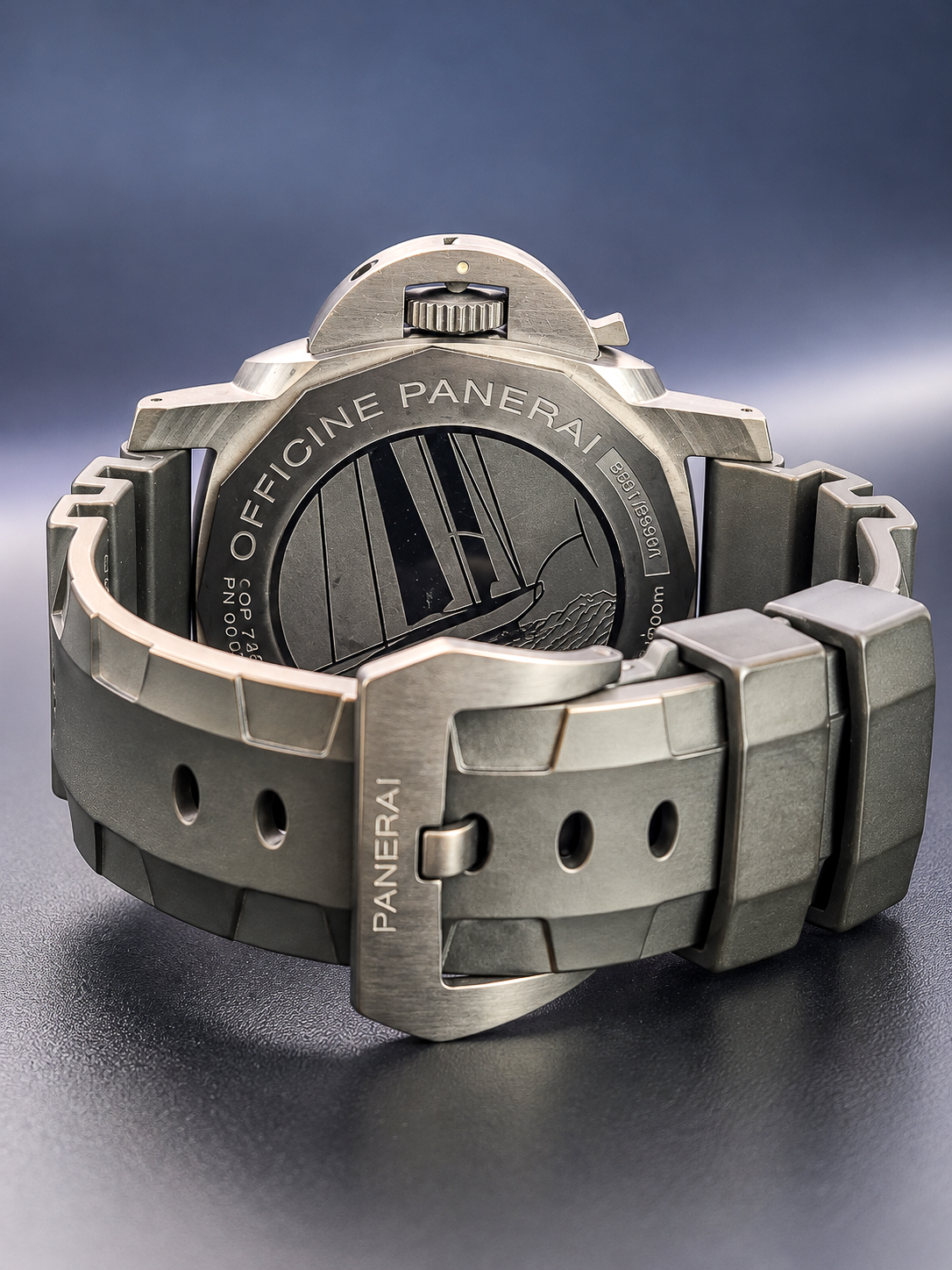 Panerai Submersible Luna Rossa - Image 7